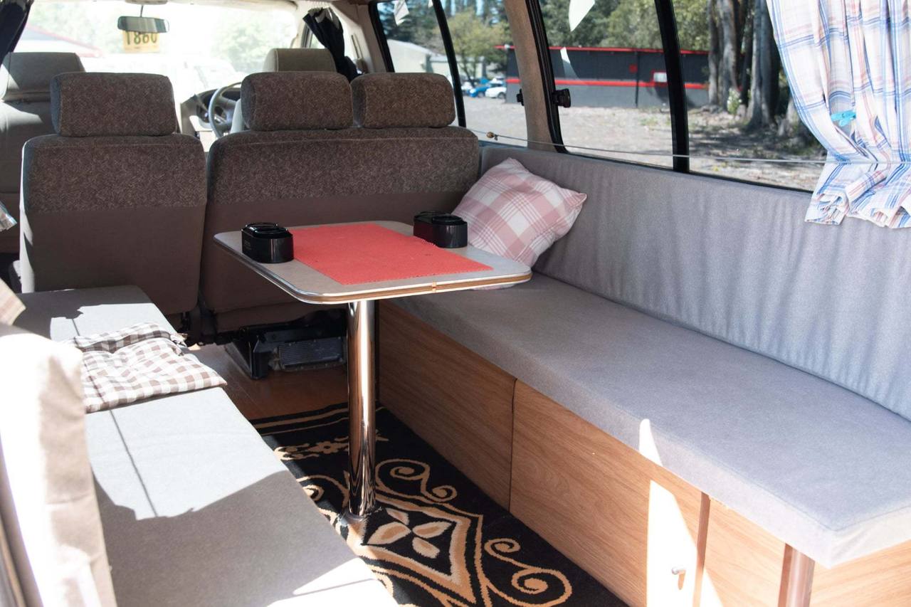 2001 Toyota Granvia Grand Hiace Camper 4WD, Fully Loaded, Auto