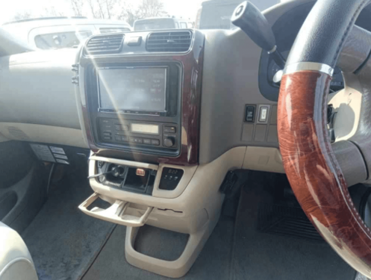 1999 Toyota Granvia Grand Hiace Camper 4WD, Fully Loaded, Auto