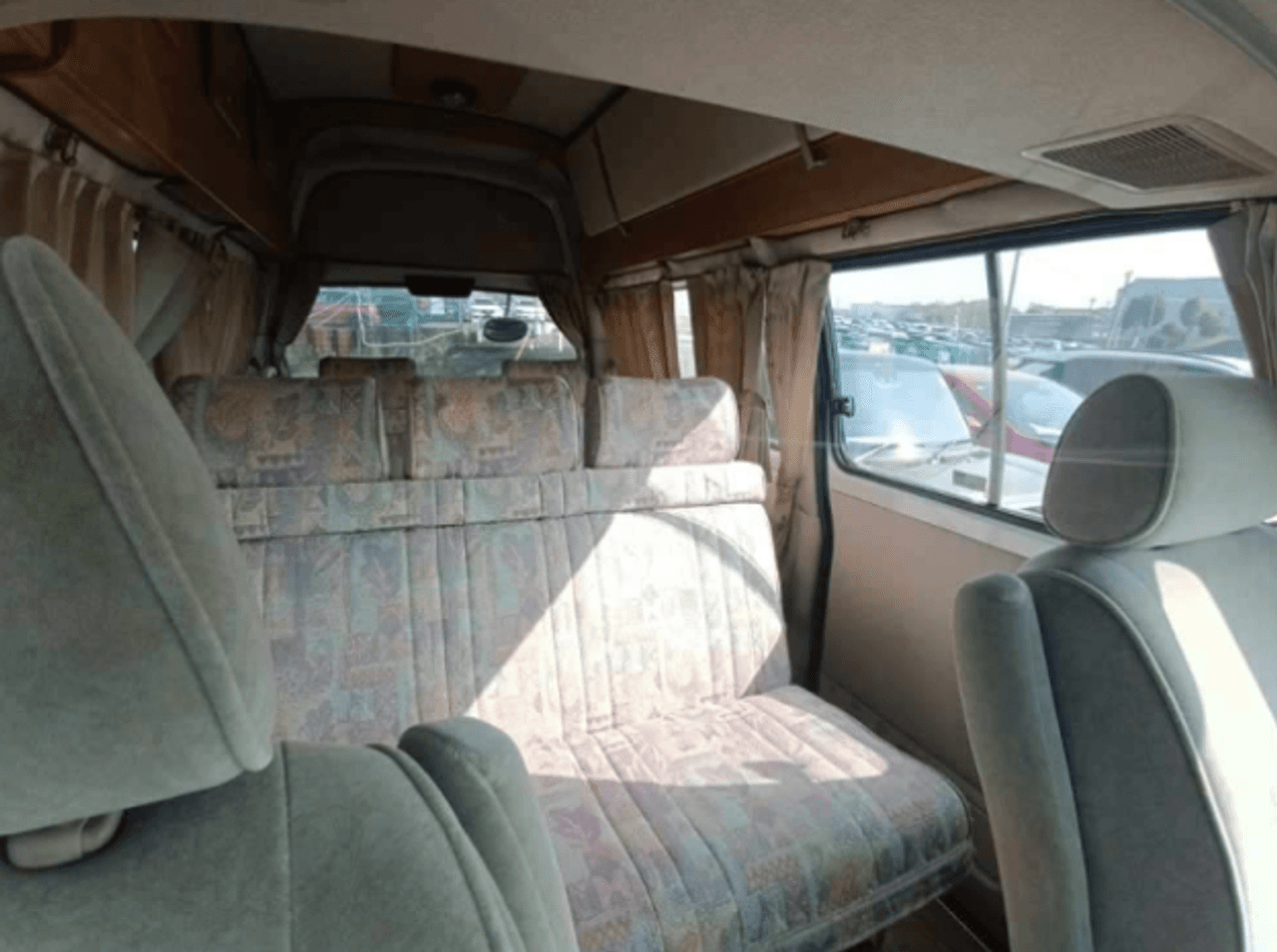 1999 Toyota Granvia Grand Hiace Camper 4WD, Fully Loaded, Auto