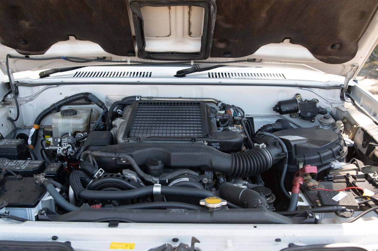 2001 Toyota Land Cruiser Prado Turbo Diesel, 4WD, 2Hi-4Hi-4Lo