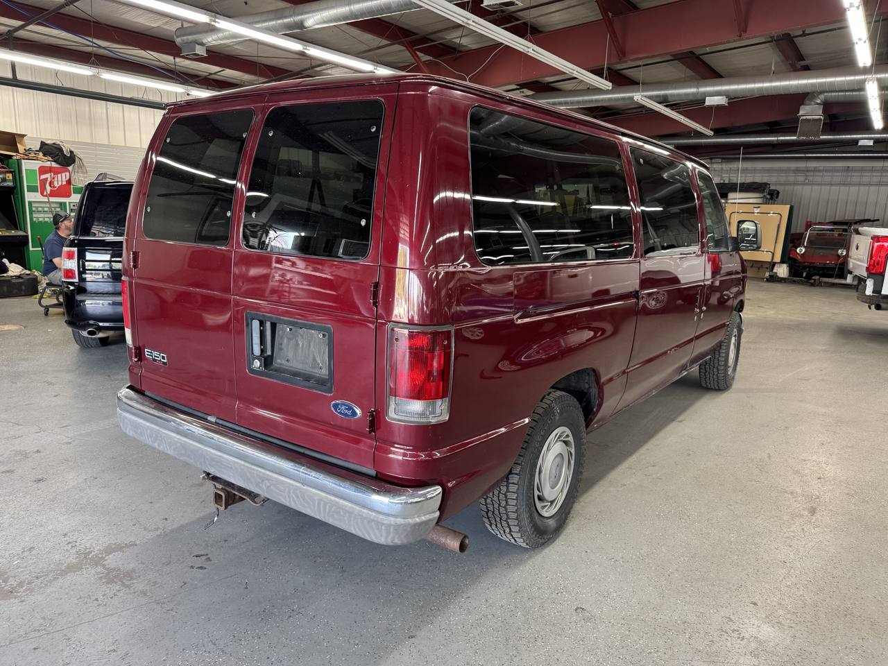 2003 Ford Econoline E-150 Chateau