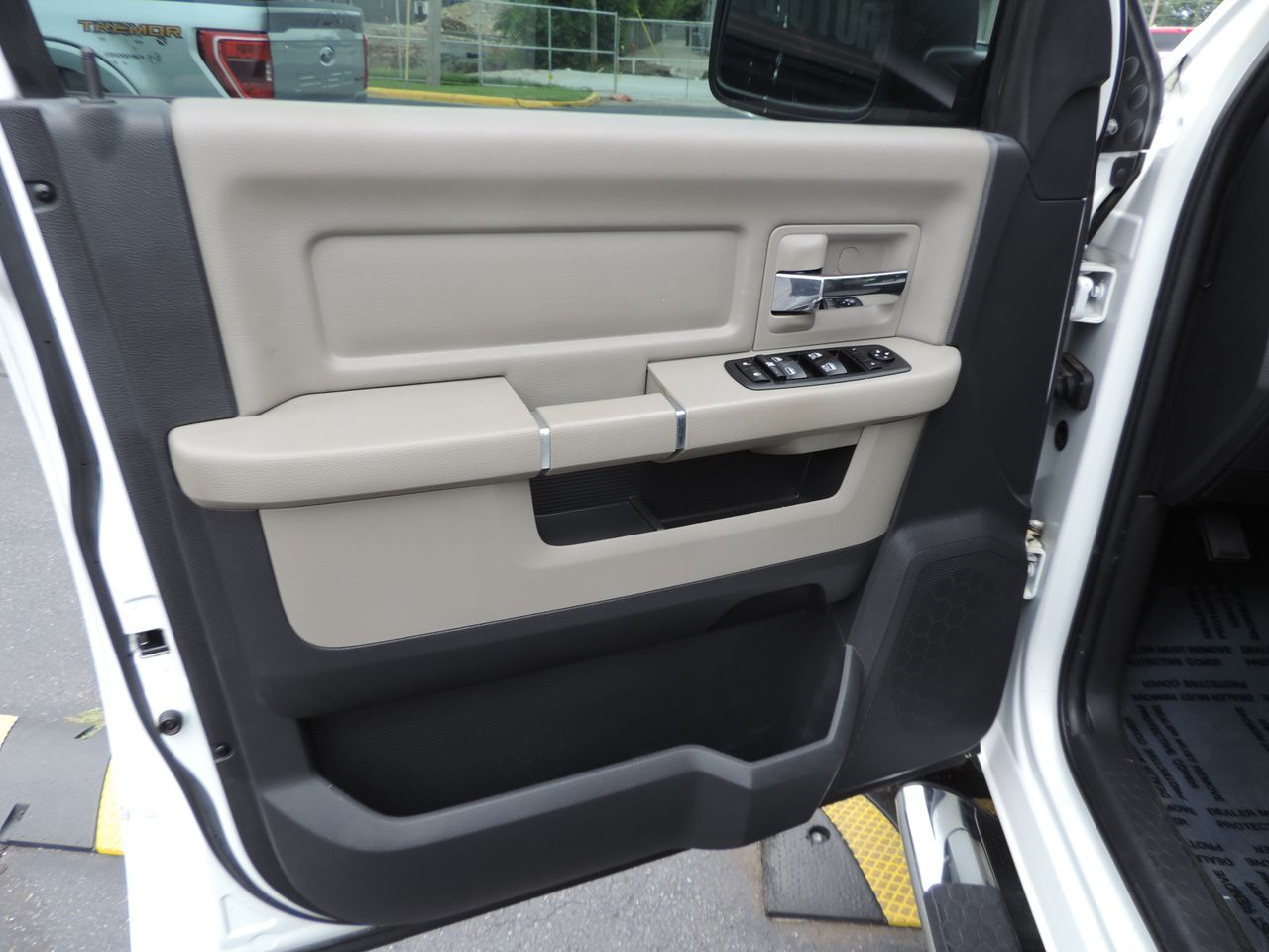2012 RAM 1500 Crew Cab SLT 4WD