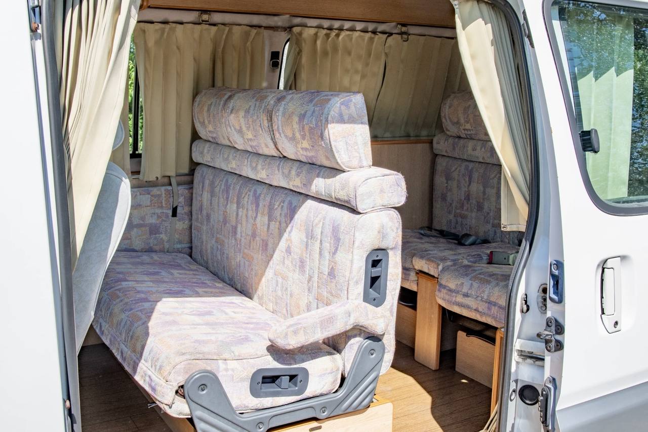 1999 Toyota Granvia Grand Hiace Camper 4WD, Fully Loaded, Auto
