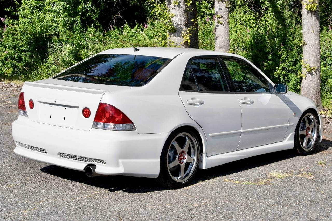2001 Toyota Altezza RS200 Qualitat Aero RWD, Red Interior, 6MT