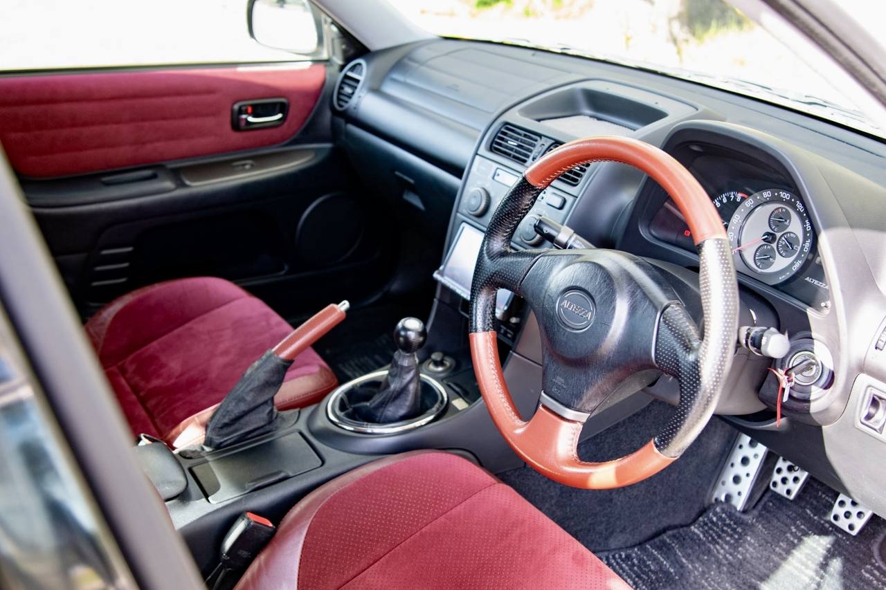 2001 Toyota Altezza RS200 Qualitat Aero RWD, Red Interior, 6MT