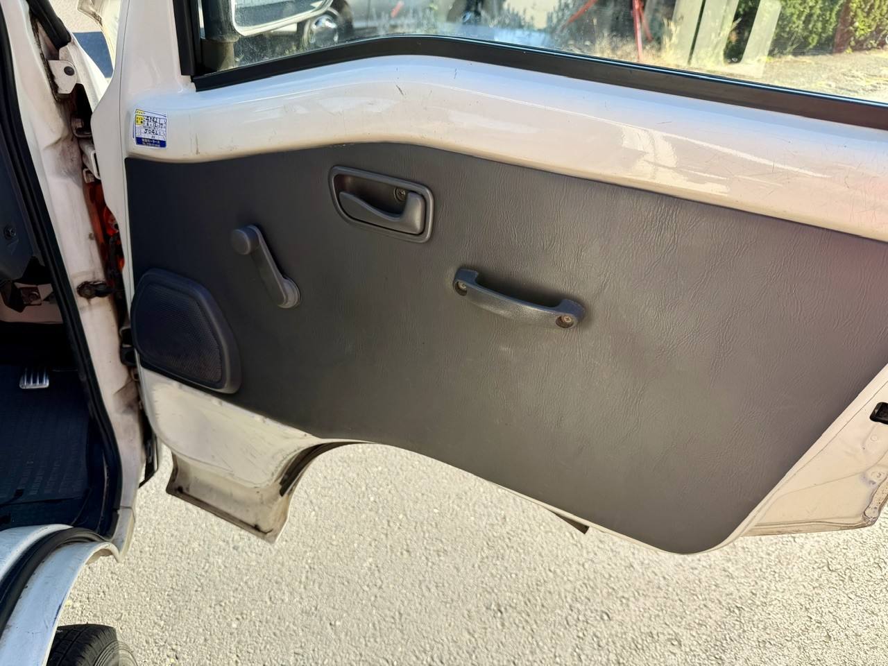 2000 Subaru Sambar Cargo Van EFI RWD, PS, AC, 5MT Airbag