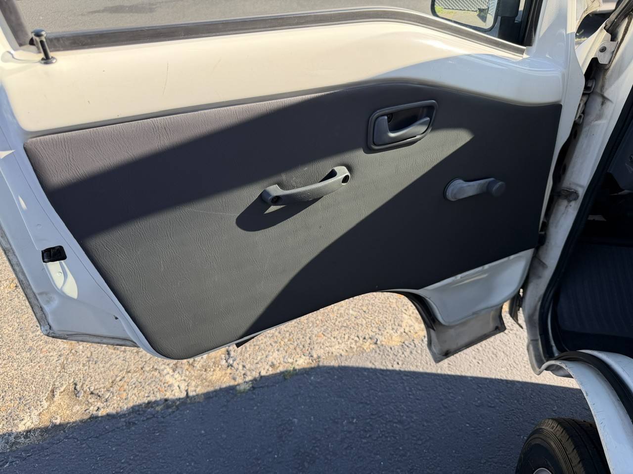 2000 Subaru Sambar Cargo Van EFI RWD, PS, AC, 5MT Airbag