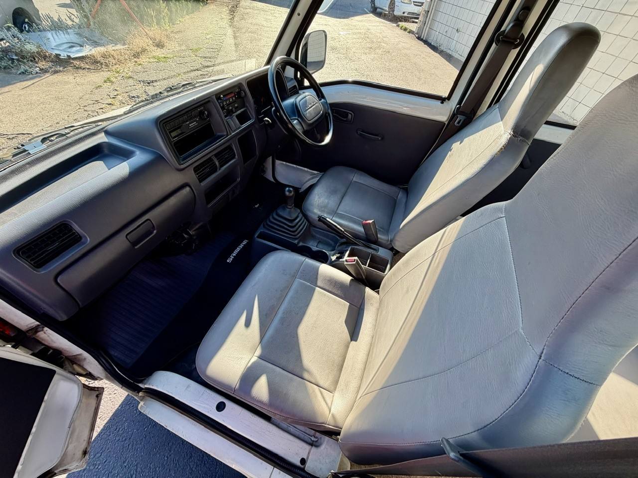 2000 Subaru Sambar Cargo Van EFI RWD, PS, AC, 5MT Airbag
