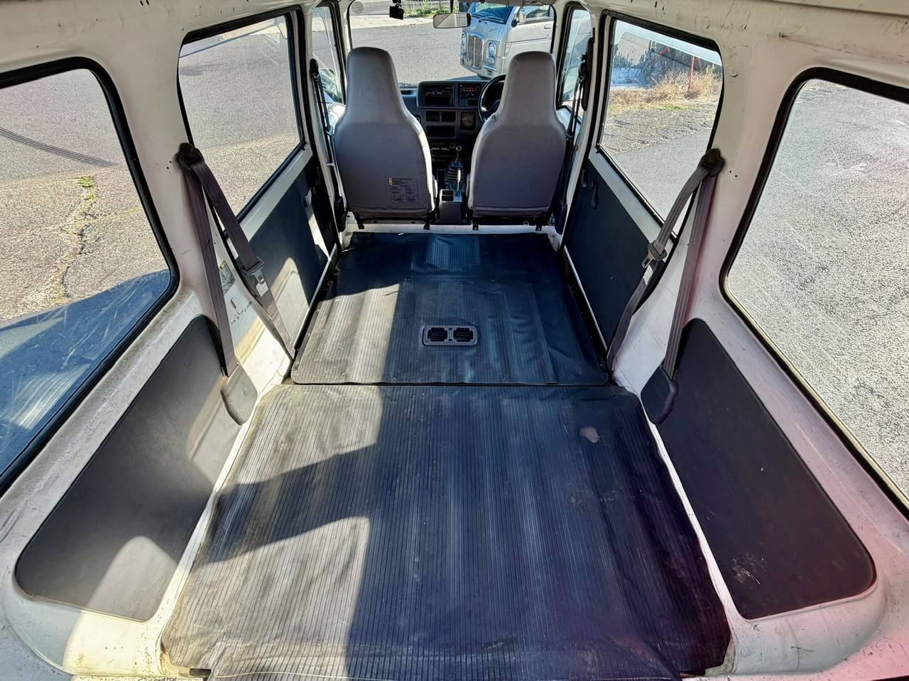 2000 Subaru Sambar Cargo Van EFI RWD, PS, AC, 5MT Airbag