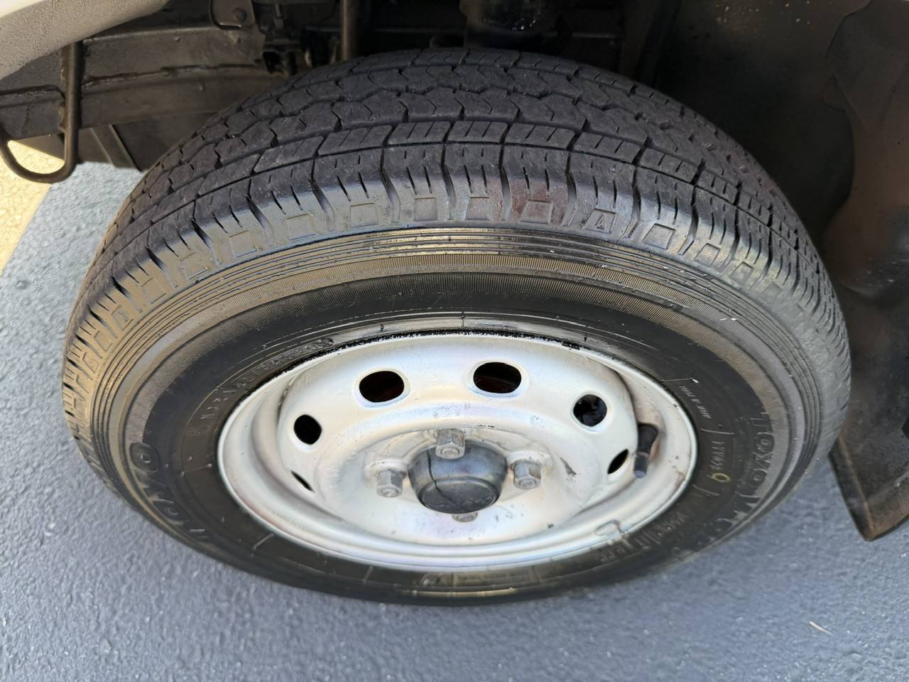 2000 Subaru Sambar Cargo Van EFI RWD, PS, AC, 5MT Airbag