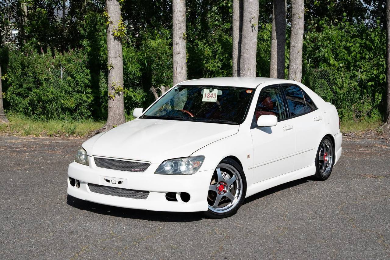 2001 Toyota Altezza RS200 Qualitat Aero RWD, Red Interior, 6MT