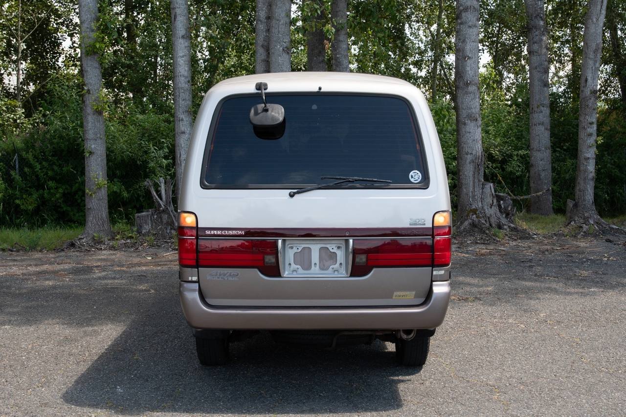 1994 Toyota Hiace Super Custom 4WD 3.0L EFI Turbo Diesel, 5MT