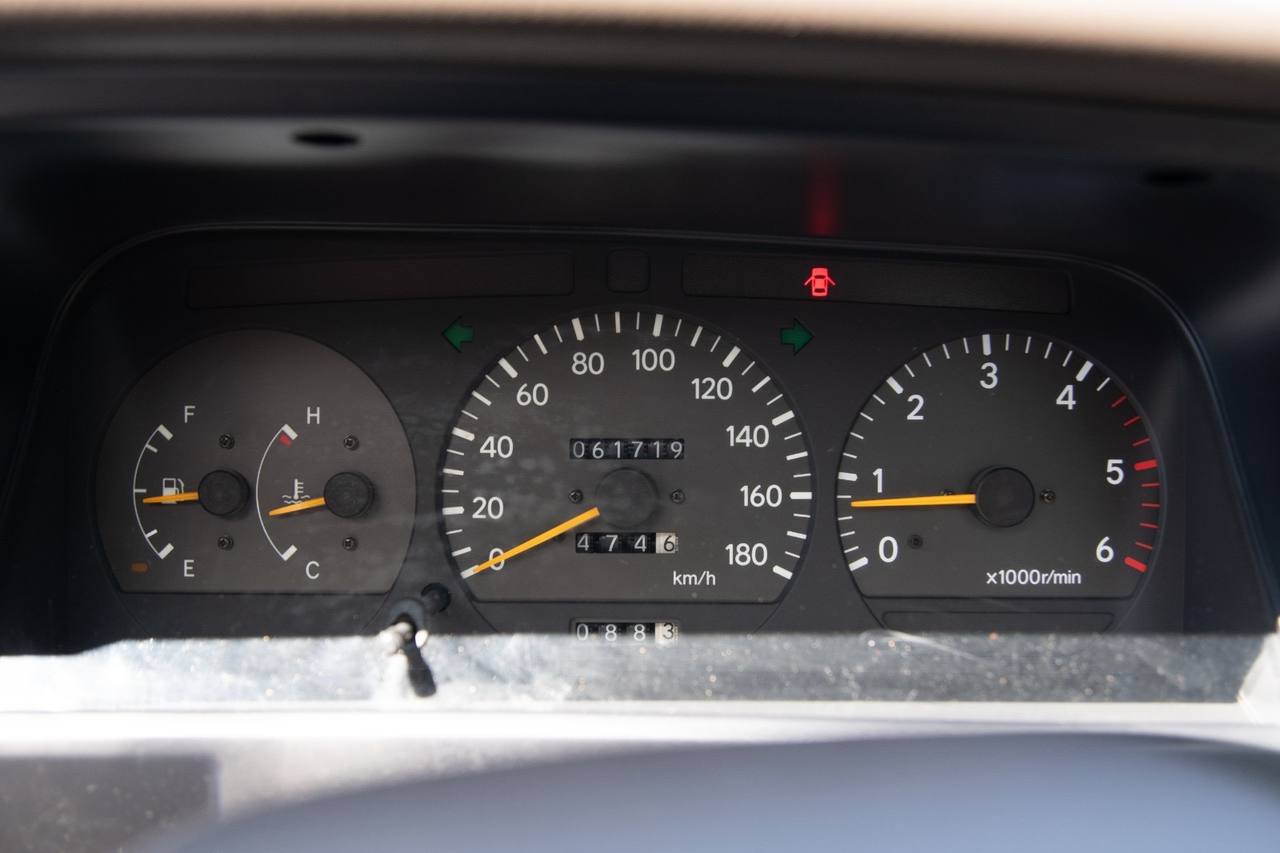 1994 Toyota Hiace Super Custom 4WD 3.0L EFI Turbo Diesel, 5MT