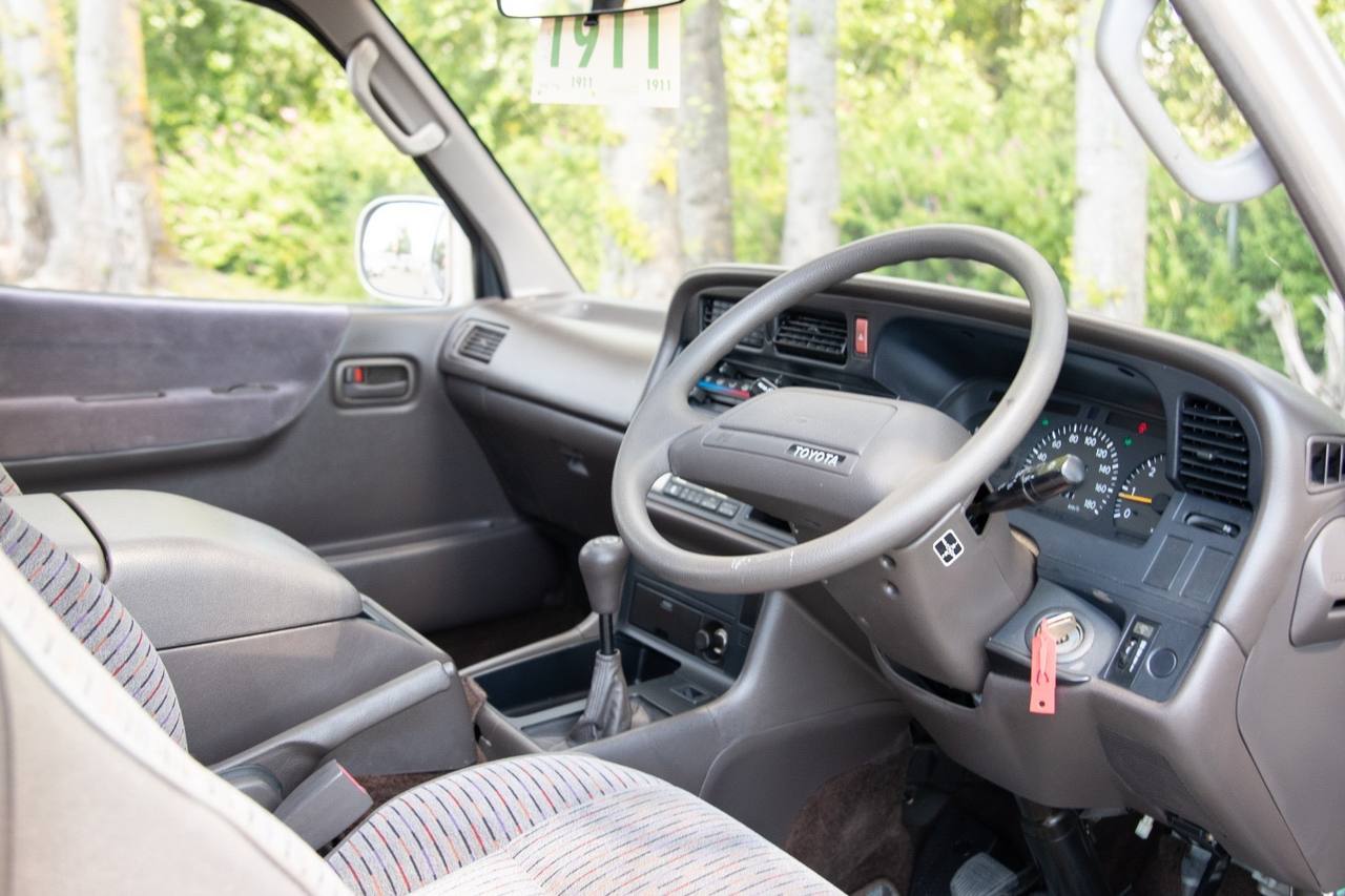 1994 Toyota Hiace Super Custom 4WD 3.0L EFI Turbo Diesel, 5MT