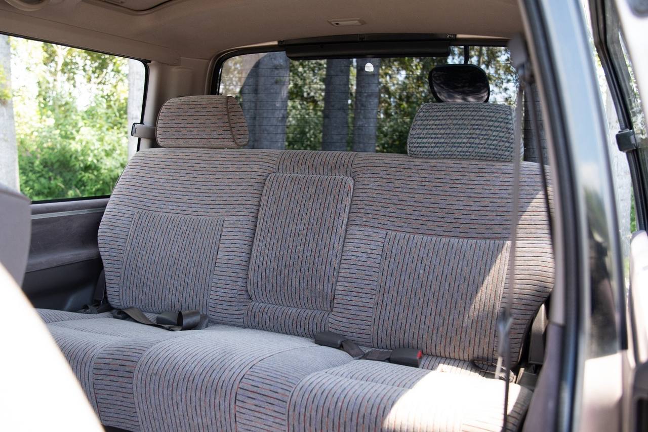 1994 Toyota Hiace Super Custom 4WD 3.0L EFI Turbo Diesel, 5MT