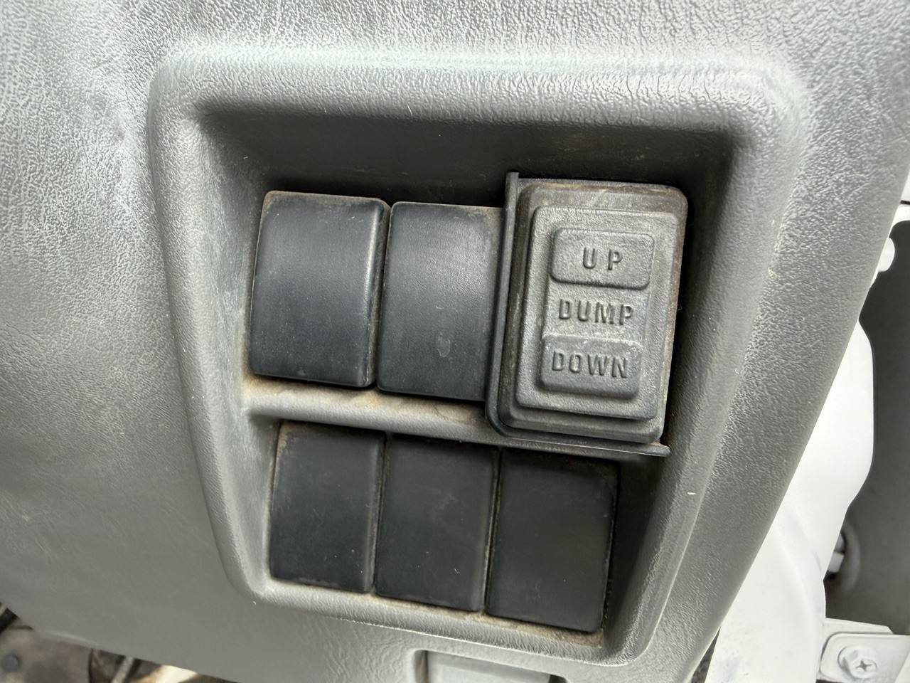 2000 Suzuki Carry EFI HD Dump 4WD, 2Hi-4Hi-4Lo, PS, AC, 5MT