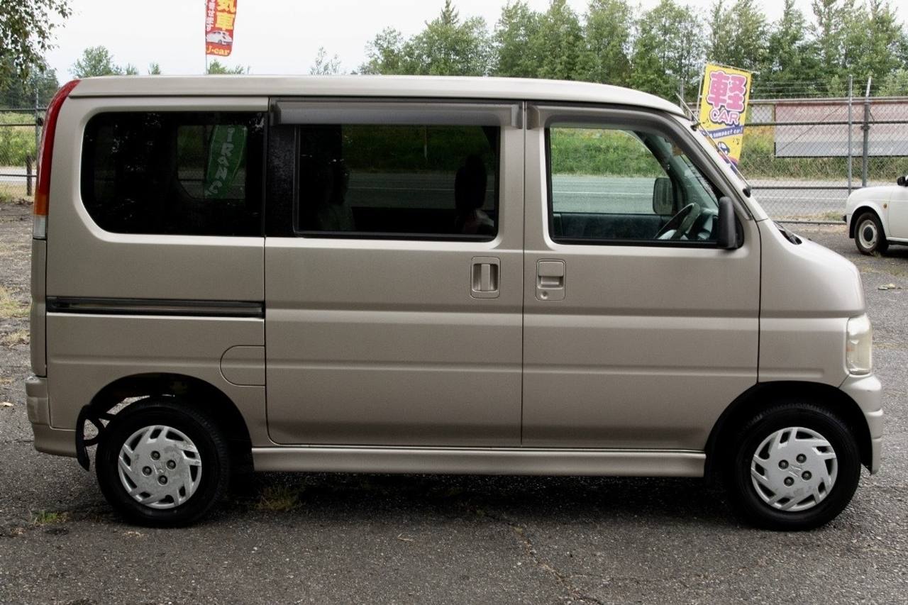 2001 Honda Vamos Mid-Engine, AC, PS, PW, PL, Airbags, 5MT