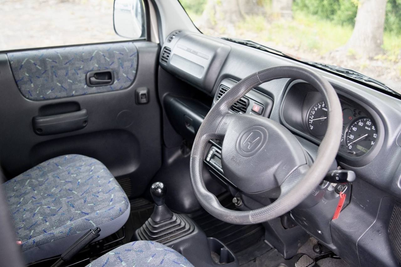 2001 Honda Vamos Mid-Engine, AC, PS, PW, PL, Airbags, 5MT