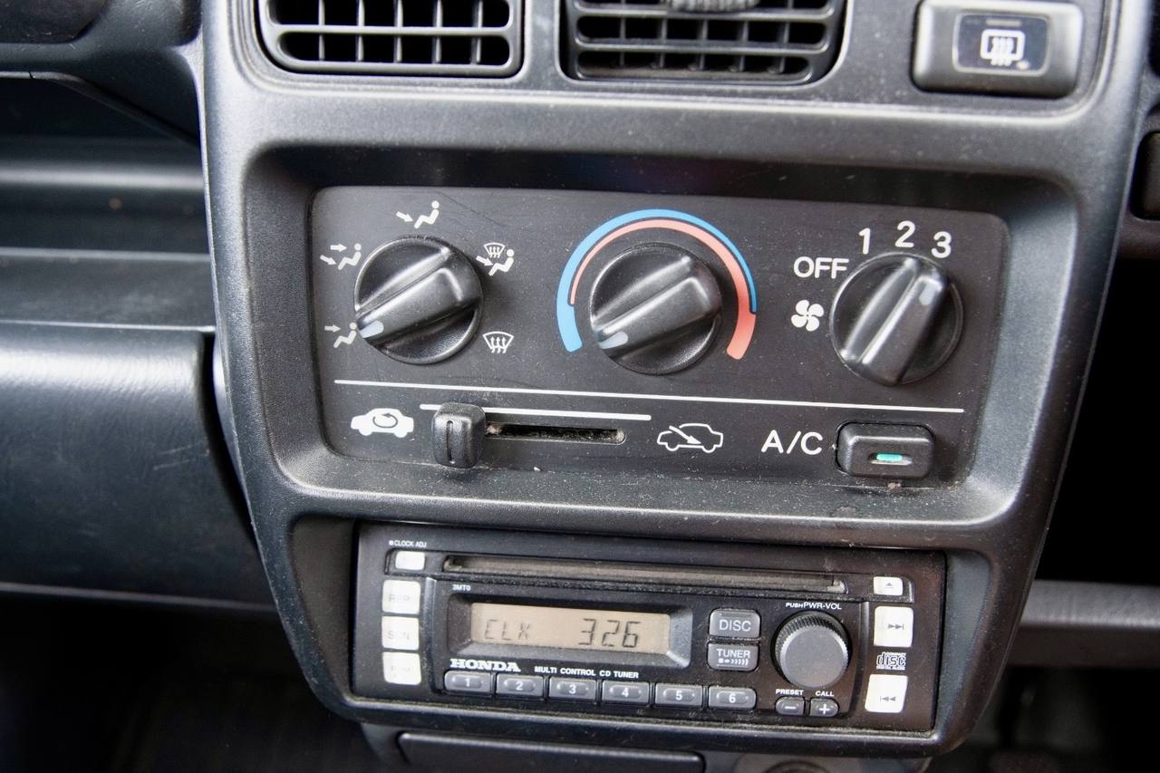 2001 Honda Vamos Mid-Engine, AC, PS, PW, PL, Airbags, 5MT