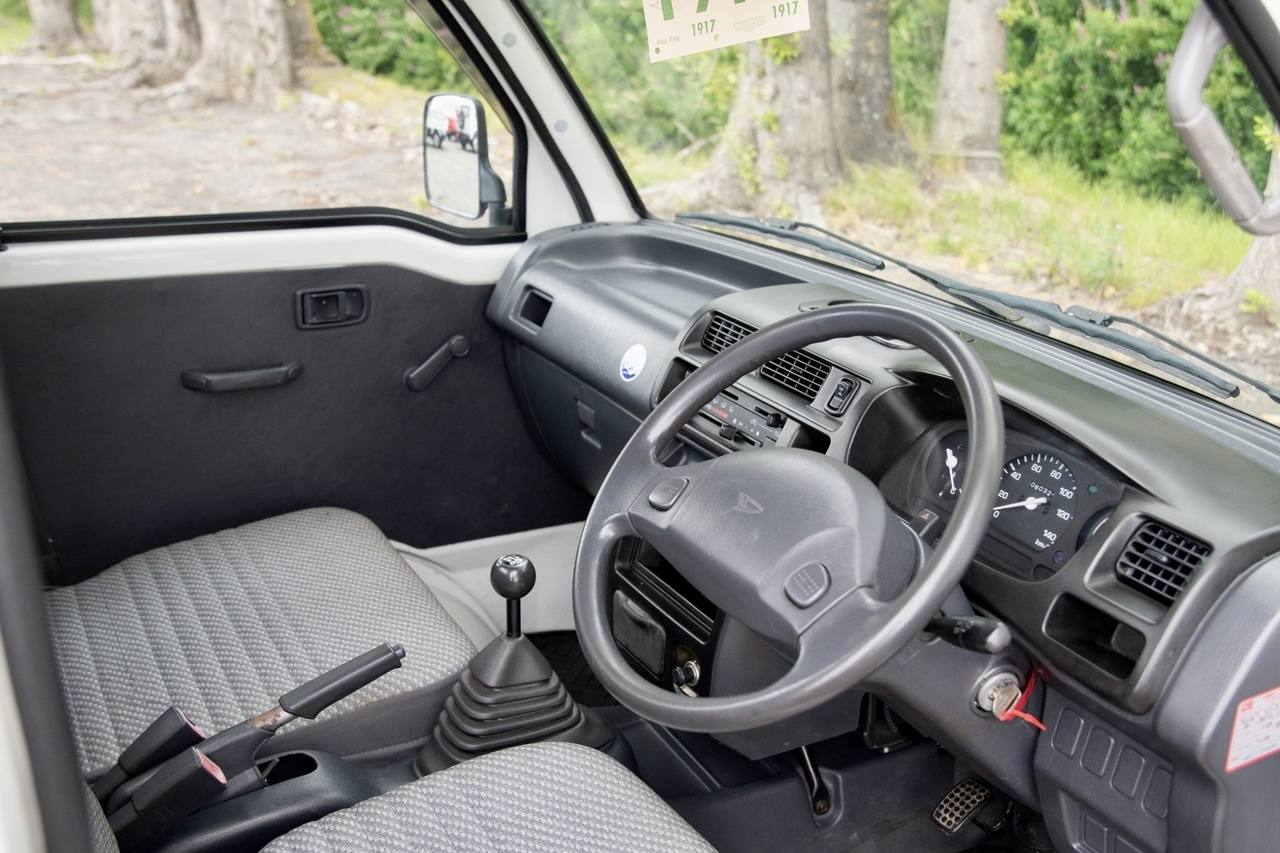 1999 Daihatsu Hi-Jet EFI DLI 4WD, 2Hi-4Hi, 5MT, Like New!