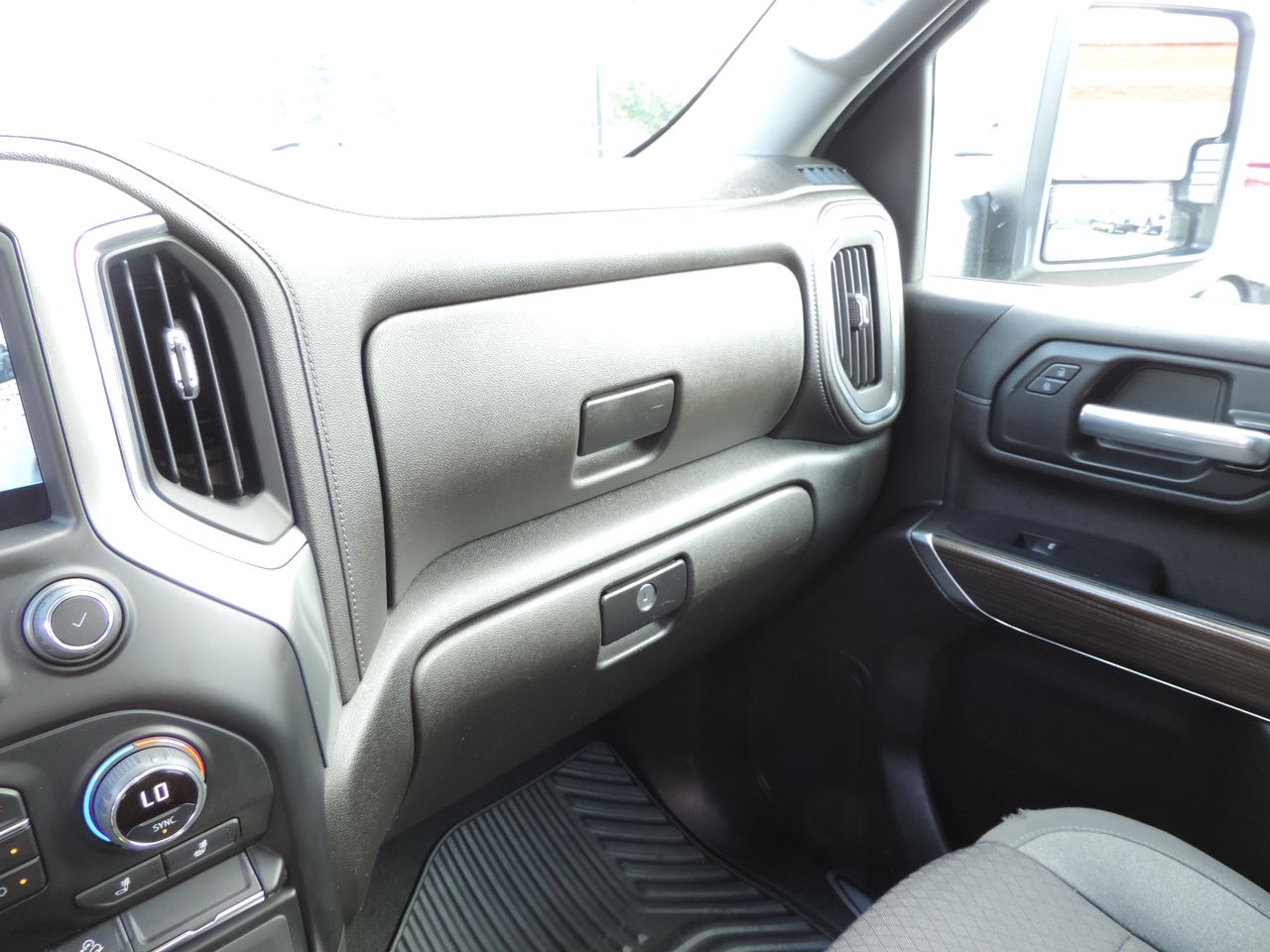 2022 Chevrolet Silverado 3500HD Crew Cab LT Utility Bed 4WD