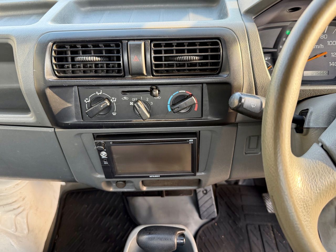 2001 Nissan Clipper HD Dump 3-Way, 4WD, 2Hi-4Hi, AC, PS, Auto, Rare!