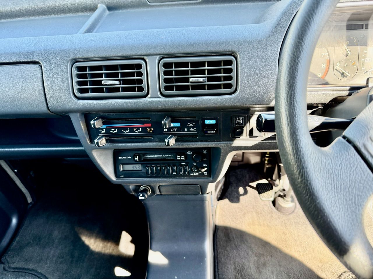 1998 Honda Street V RealTime 4WD, Mid-Engine, PS, AC, 5MT