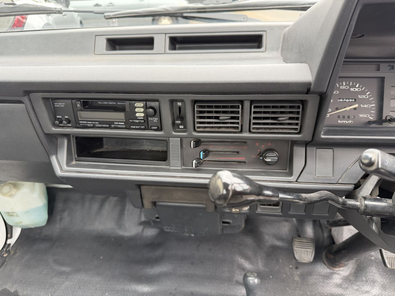 1992 Toyota LiteAce Dump 4WD, 2Hi-4Hi-4Lo, PS, AC, 5MT, 1-Ton