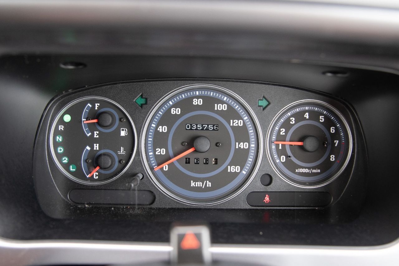 2001 Toyota Sparky X RWD, PS, PW, PL, AC, Airbags, 7 Pass, Auto