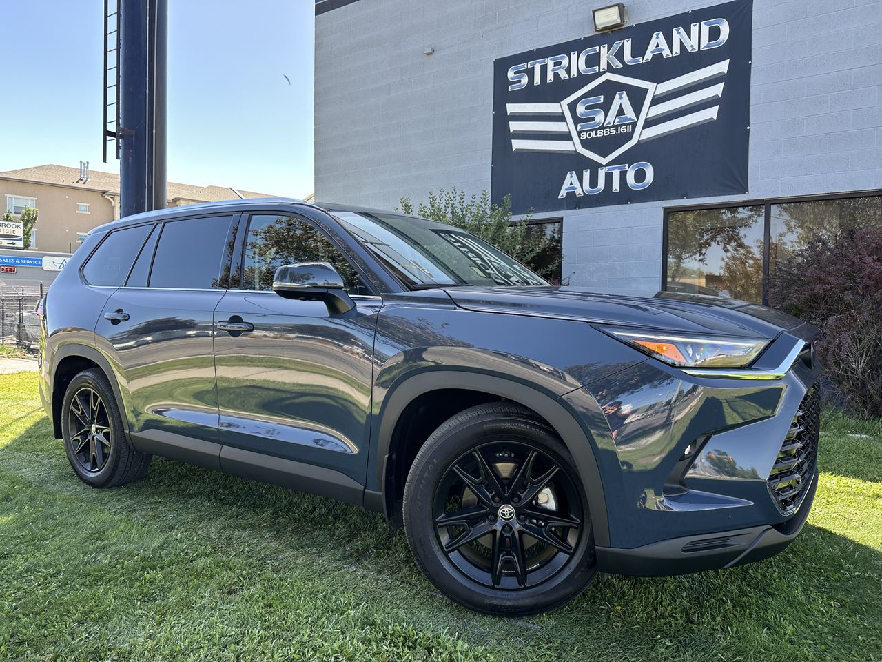 2025 Toyota Grand Highlander Hybrid LIMITED AWD