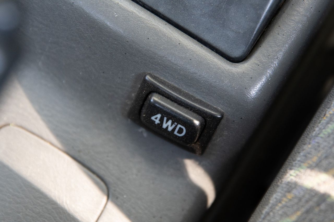 2000 Suzuki Carry EFI 4WD, 2Hi-4Hi, PS, AC, Automatic