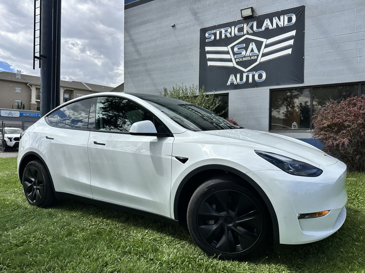 2025 Tesla Model Y Long Range