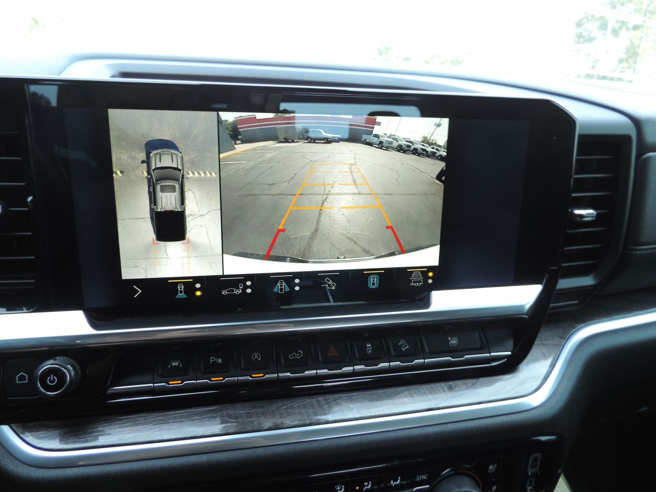 2022 Chevrolet Silverado 1500 LTZ Crew Cab 4WD