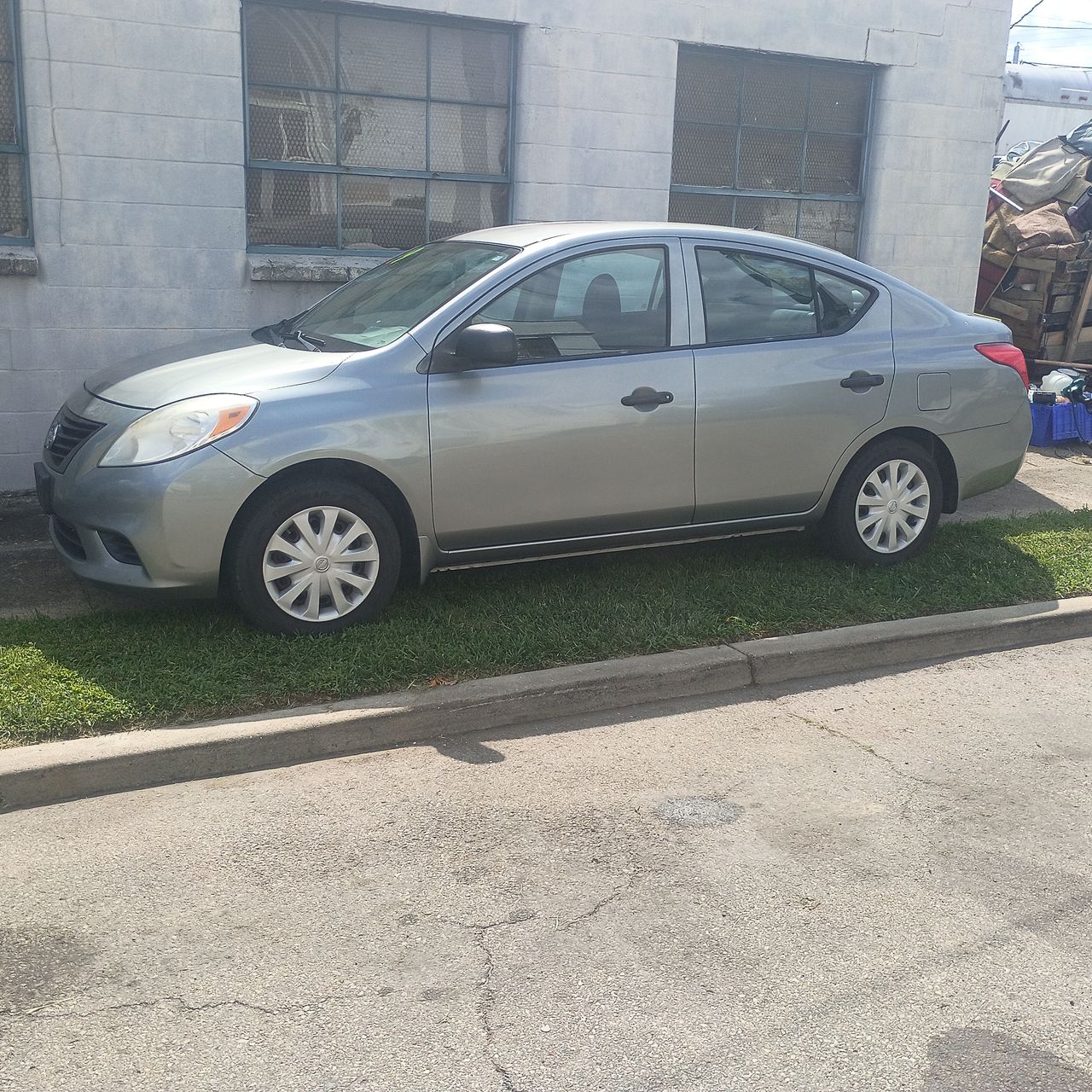 2013 Nissan Versa 1.6 S Plus