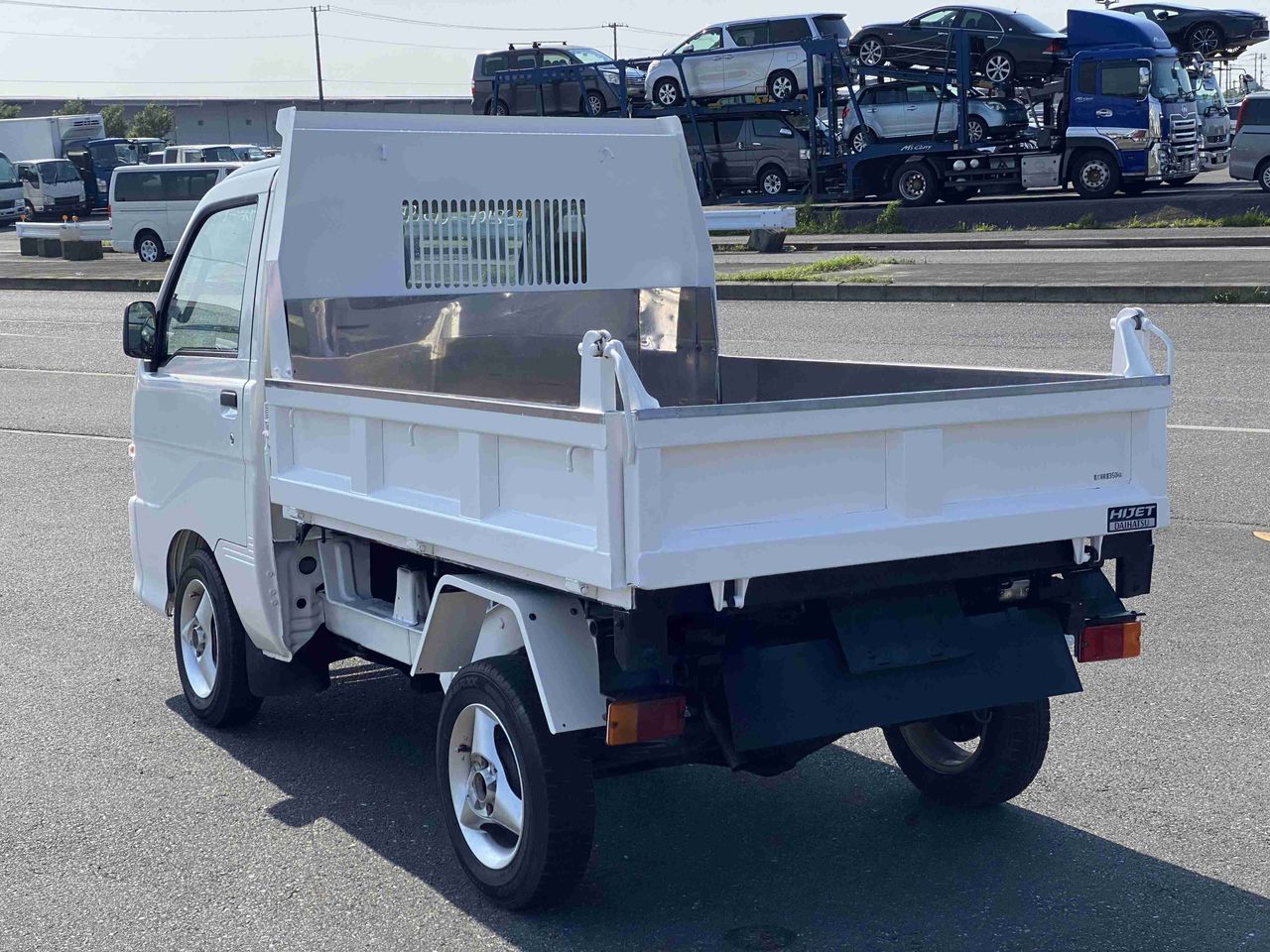 2001 Daihatsu Hijet JDM car for sale — photo 2 of 5