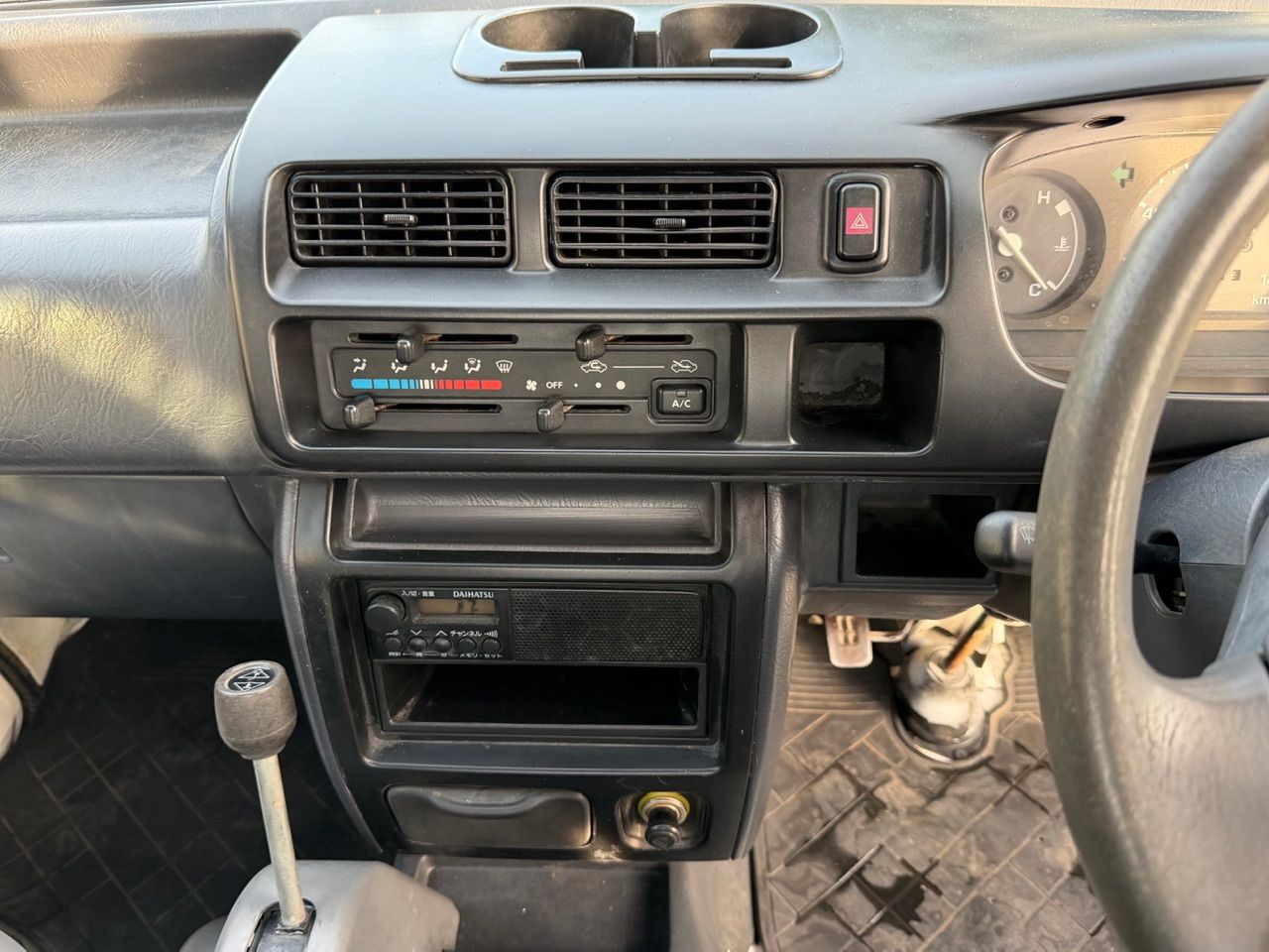 2001 Daihatsu Hi-Jet PTO, HD Dump EFI 4WD, 2Hi-4Hi-4Lo, AC, 5MT
