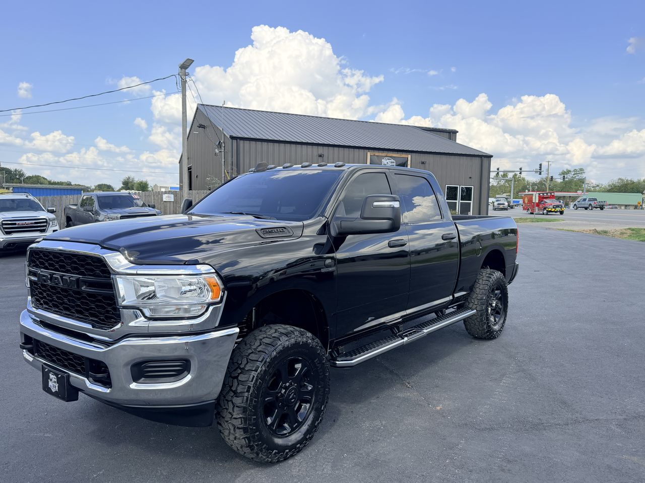 2024 RAM 2500 Tradesman Crew Cab SWB 4WD