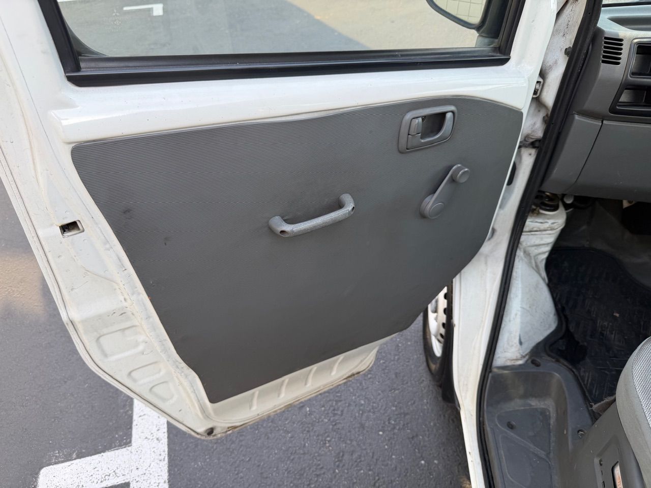 2001 Mitsubishi Minicab HD Deep Dump 4WD, 2Hi-4Hi-4Lo, PS, AC, 5MT