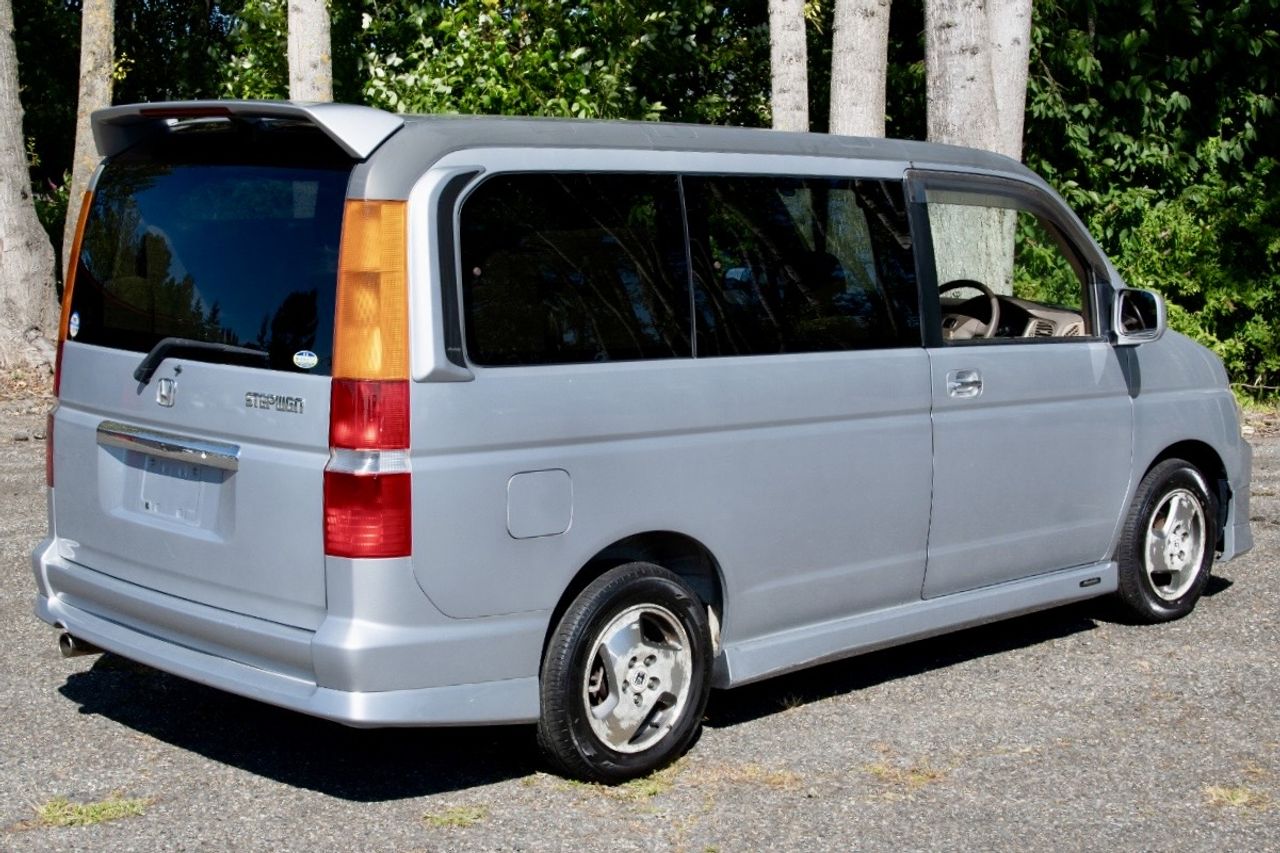 2001 Honda Step Wgn  Modulo Aero Kit K20A i-Vtec, FWD, AC, Auto
