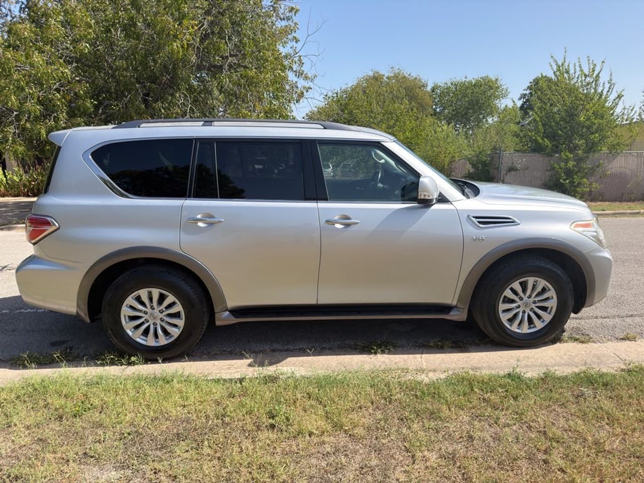 2017 Nissan Armada SV 2WD