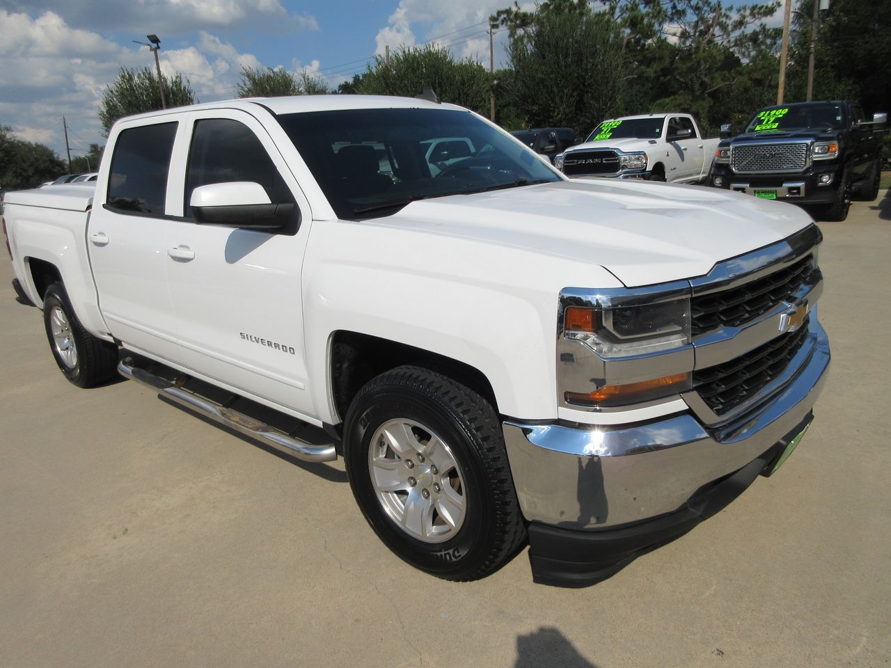 2017 Chevrolet Silverado 1500 LT Crew Cab  2WD