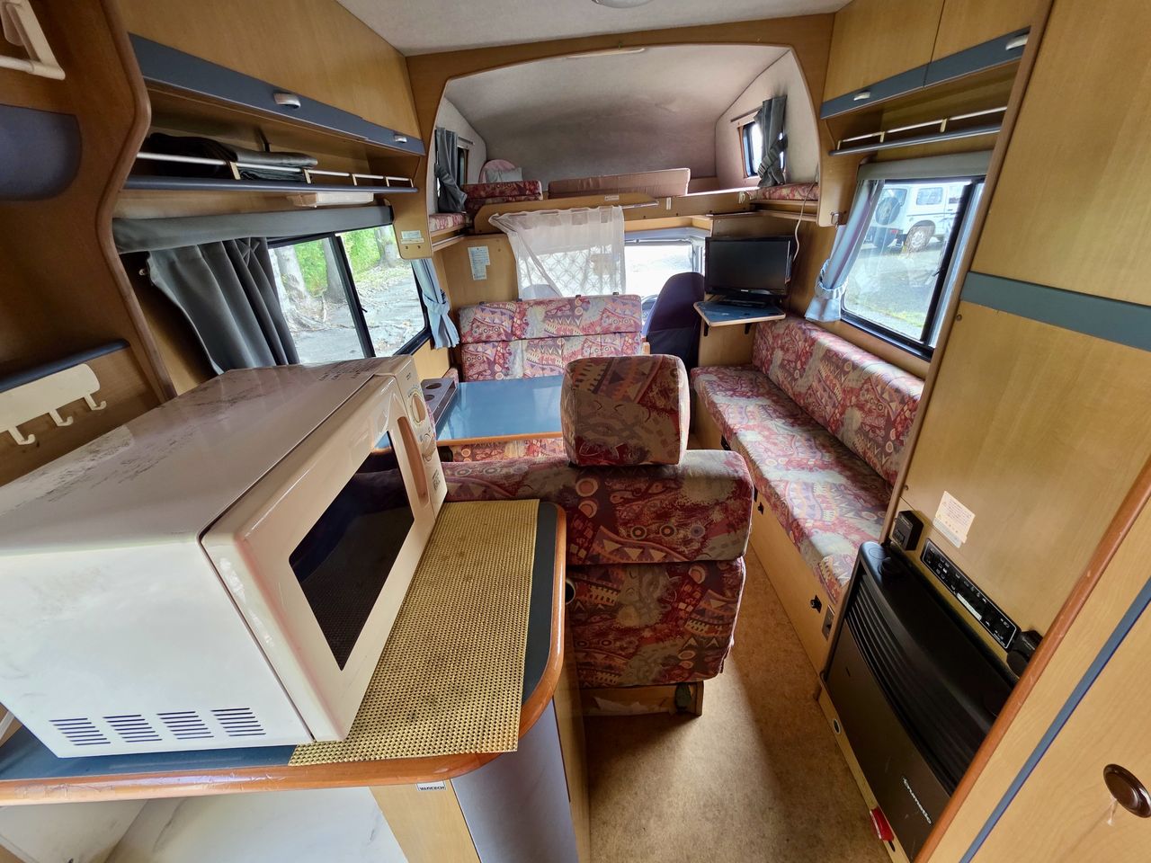 2000 Toyota Camroad  ZiL Camper RWD, Fully Loaded, Automatic