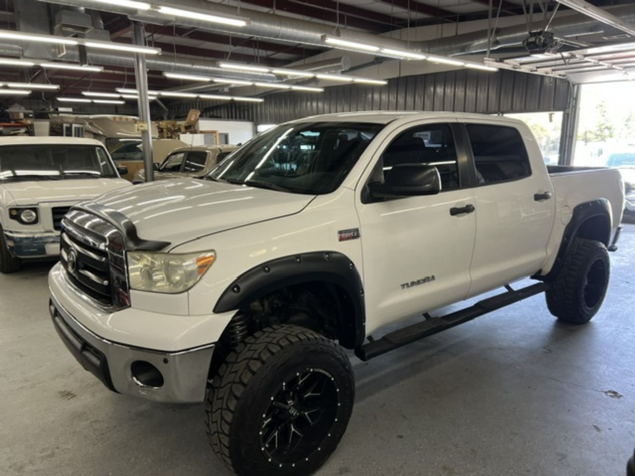 2011 Toyota Tundra Tundra-Grade CrewMax 5.7L 4WD