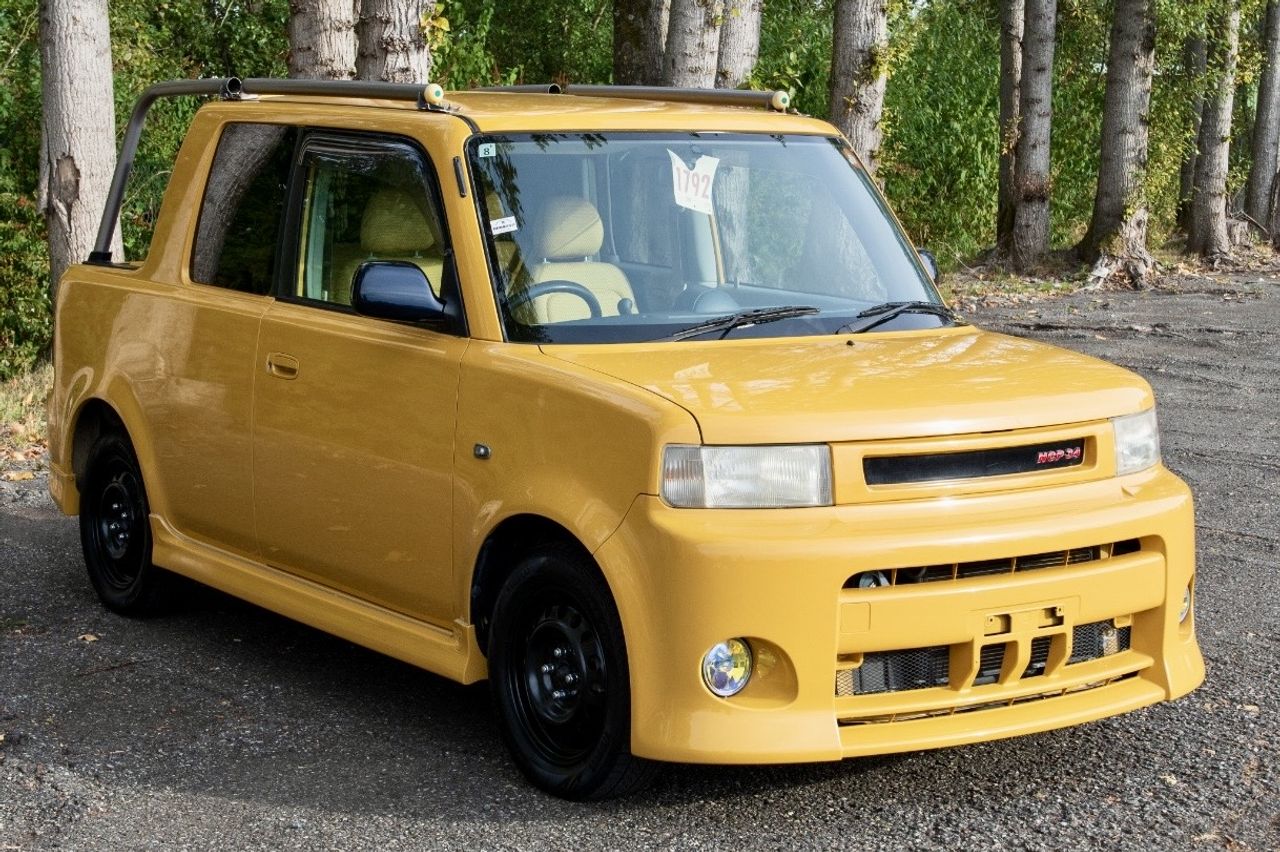 2001 Toyota bB Open Deck FWD, Fully Loaded, Automatic, Rare!