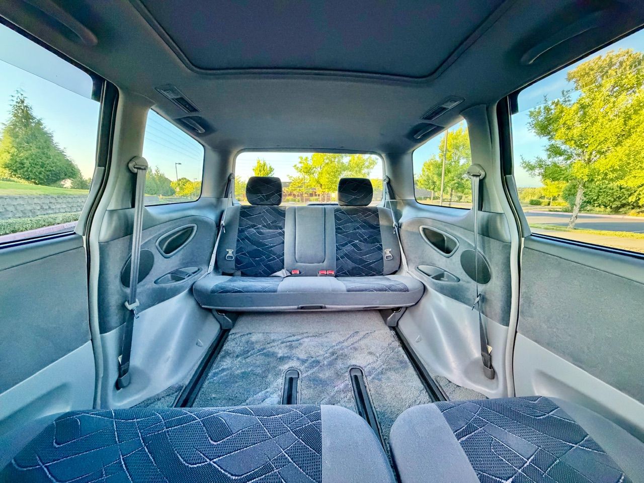 2000 Toyota Estima 3.0 Aeras FWD, 18” Wheels, Kakimoto Exhaust, Auto
