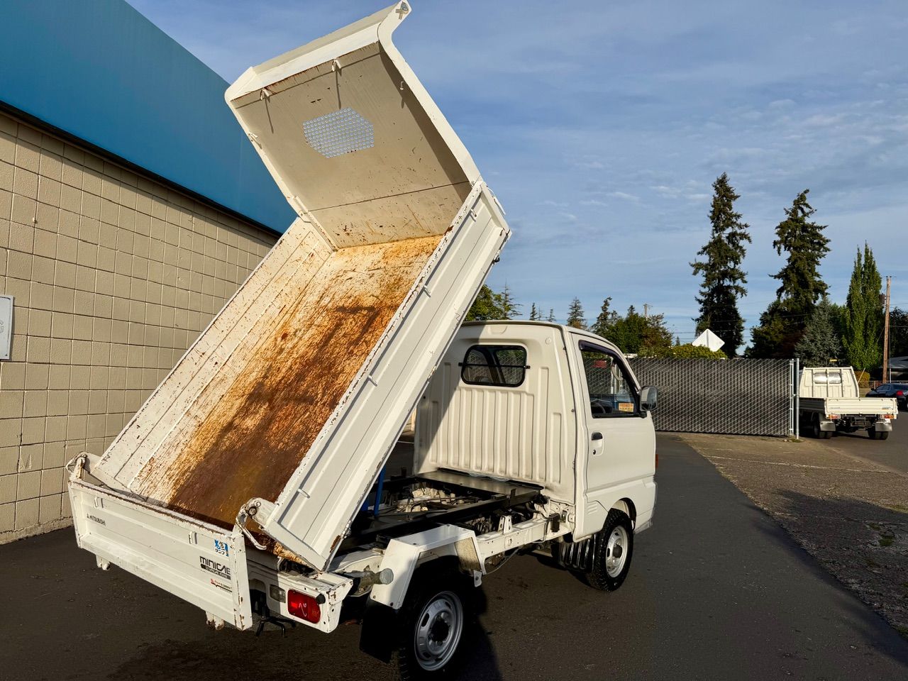 1995 Mitsubishi Minicab PTO HD Dump 4WD, 2Hi-4Hi-4Lo, PS, 5MT, LSD