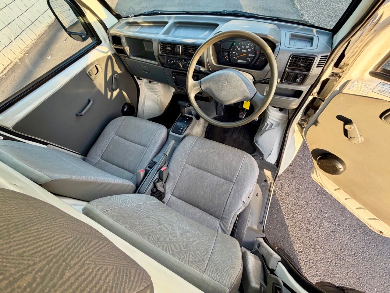 2001 Nissan Clipper HD Dump 3-Way, 4WD, 2Hi-4Hi, AC, PS, Auto, Rare!