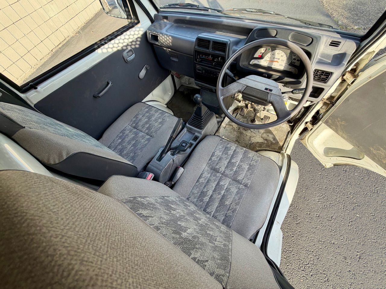 1995 Mitsubishi Minicab PTO HD Dump 4WD, 2Hi-4Hi-4Lo, PS, 5MT, LSD