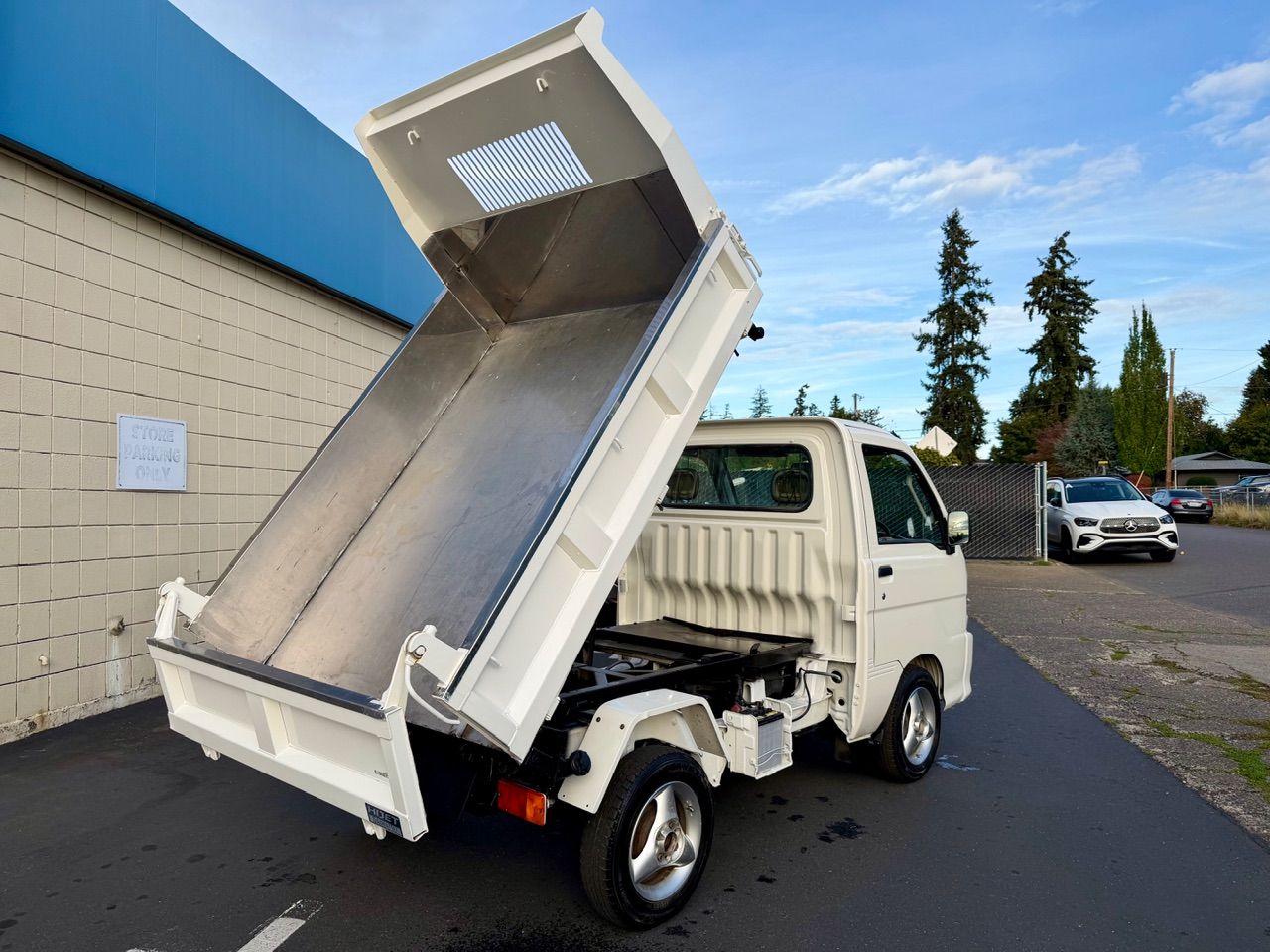 2001 Daihatsu Hi-Jet PTO, HD Dump EFI 4WD, 2Hi-4Hi-4Lo, AC, 5MT