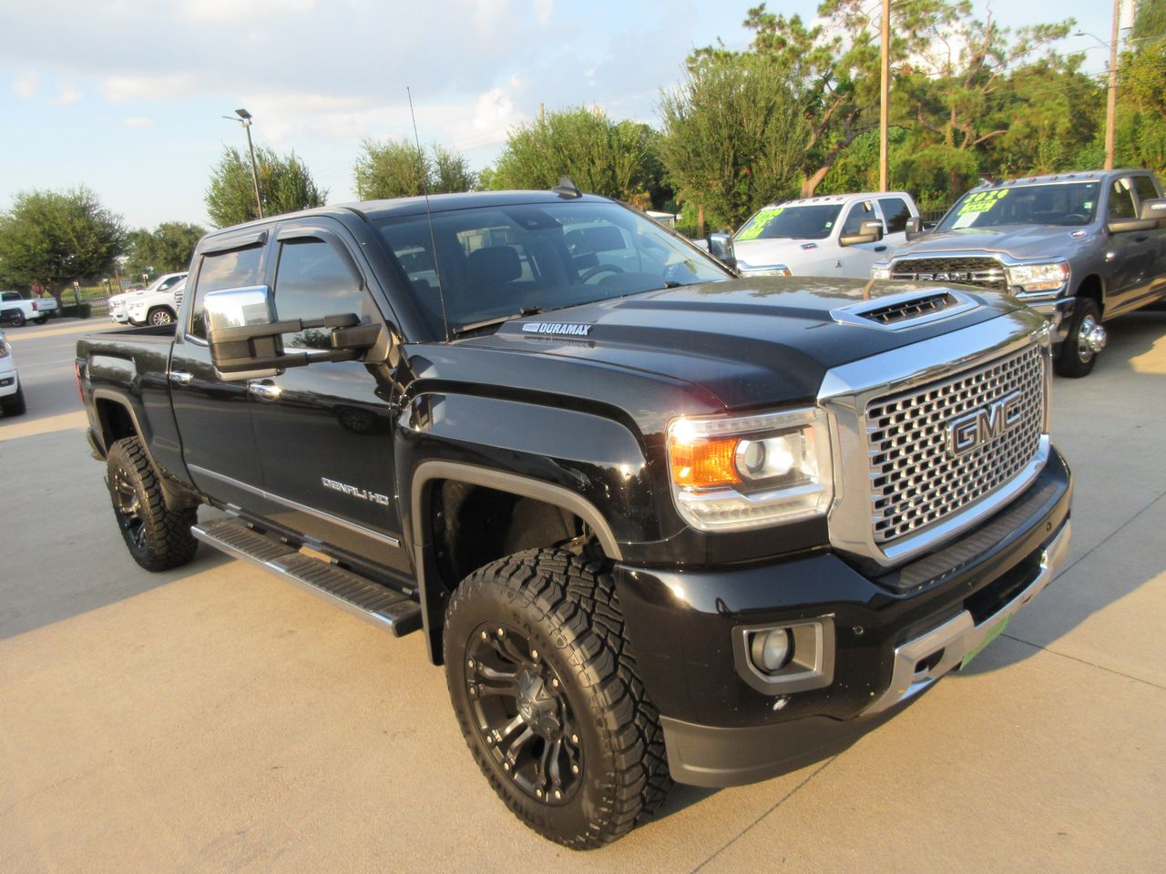 2017 GMC Sierra 3500HD Denali Crew Cab 4WD